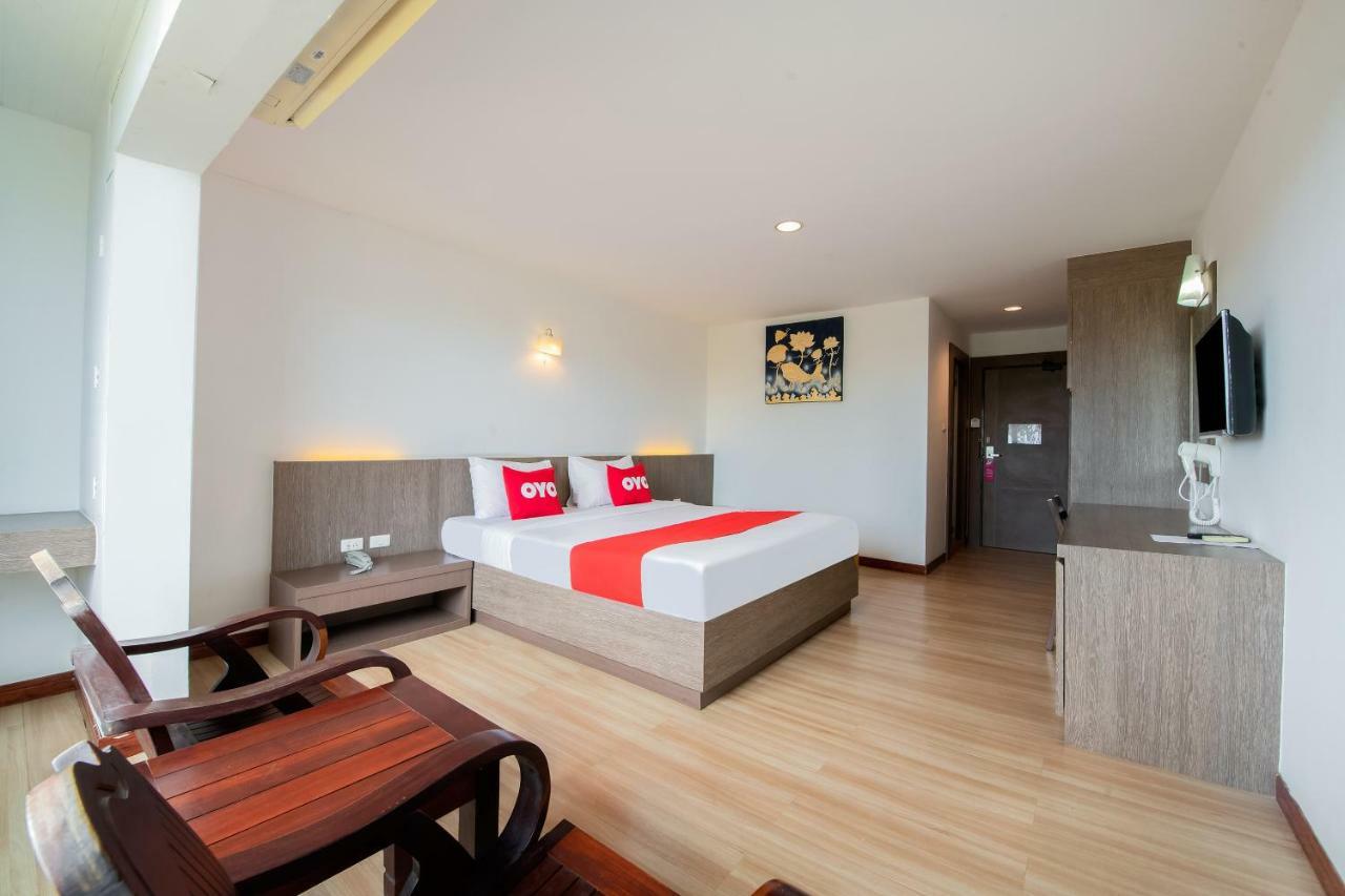 Oyo 257 Sea Paradise Hotel Sattahip Exterior photo