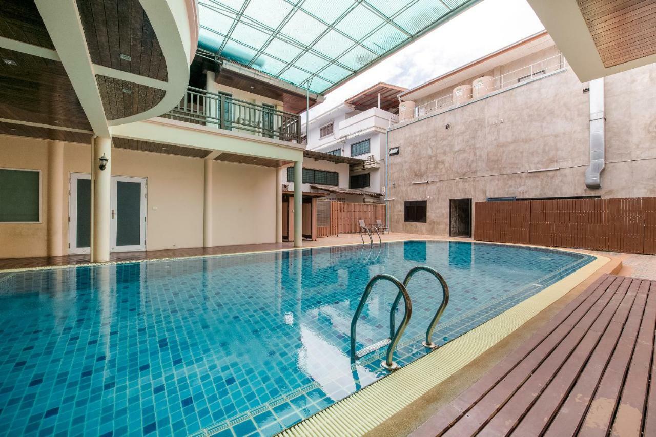 Oyo 257 Sea Paradise Hotel Sattahip Exterior photo