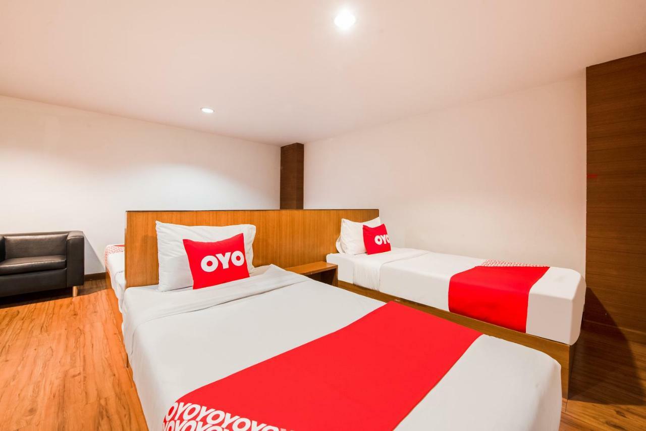 Oyo 257 Sea Paradise Hotel Sattahip Exterior photo
